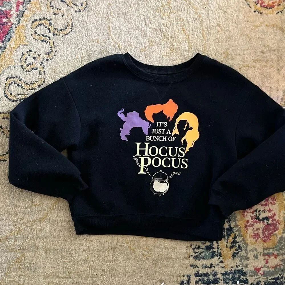 Hocus Pocus Halloween Sweatshirt – Black Crewneck
